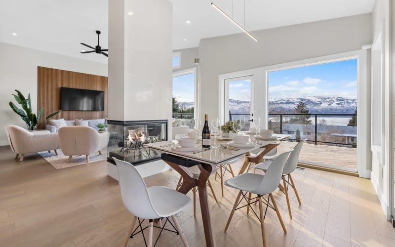 Luxury 5 Bedroom house with a Pool and Sauna, West Kelowna Production