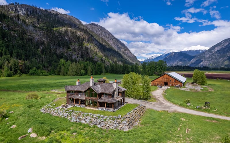 Rural Estate House with Stunning Views, Pemberton Production Peerspace