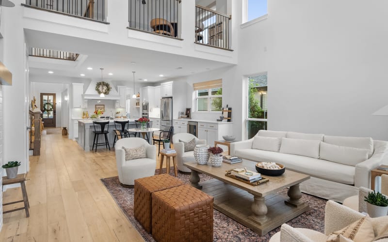 Modern Traditional Home with Natural Light in Castle Hills, Lewisville