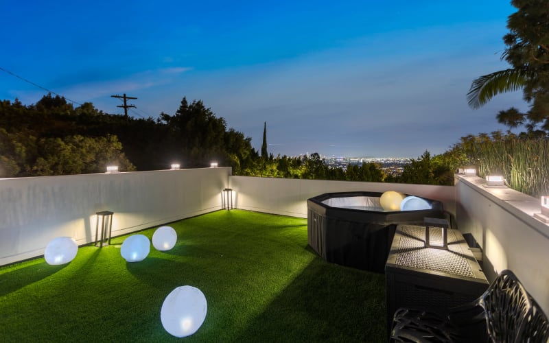 Exquisite MidCentury Modern House near Chateau Marmont with