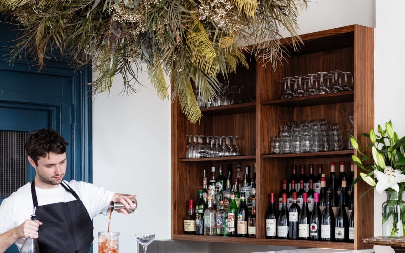 Spacious Relaxed Pub/ Restaurant, London Production Peerspace