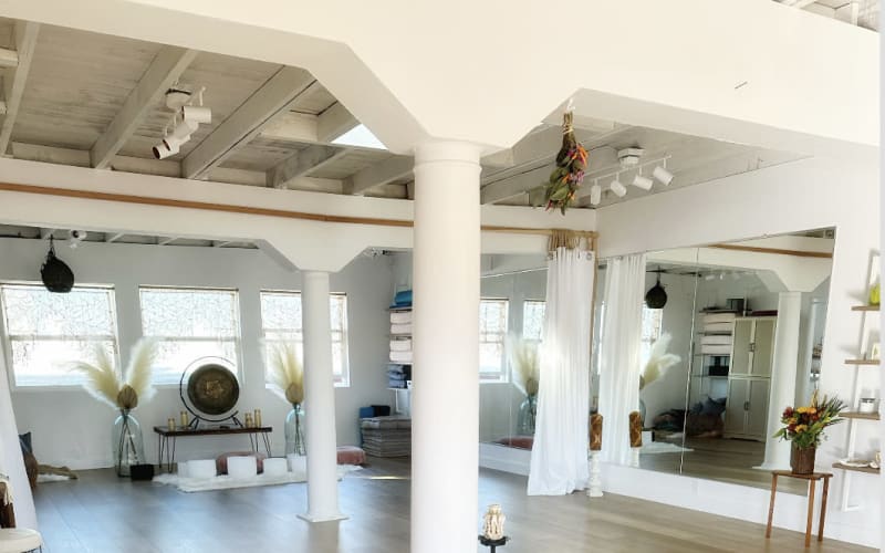 Downtown Manhattan Beach Light Airy Boho Studio, Manhattan beach, CA