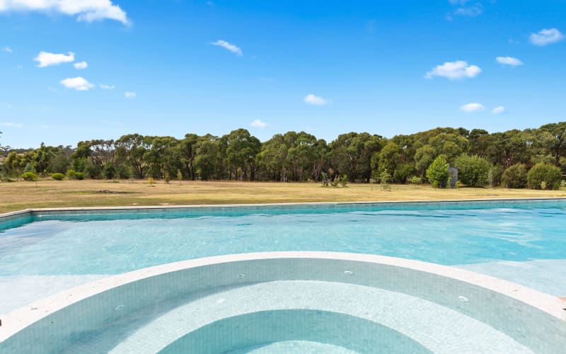 Oakstone Estate Guesthouse, Pool, Spa, 3 Acres, Rural, Modern Farmhouse