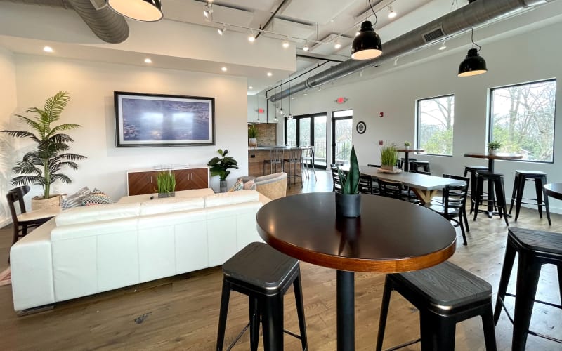 Modern Loft Space above Paper Plane restaurant, Hapeville, GA Off