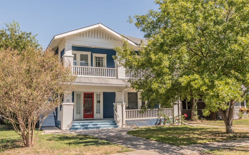 Tobin Hill Owners Suite Top Floor with Large Back Deck and Front Patio