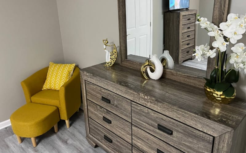 Modern and beautifully decorated, quiet basement apartment, Snellville