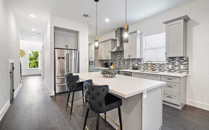 Urban Townhome with Luxury decor, Houston, TX Production Peerspace