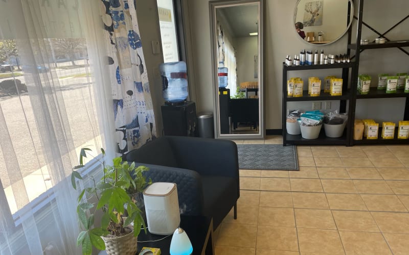 Vibrant, Modern Beauty Bar / Spa, Milford, CT Event Peerspace