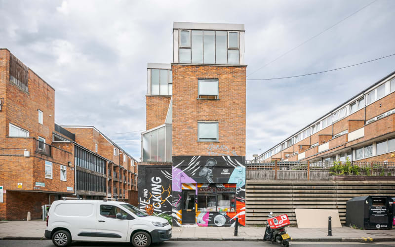 Gallery Detail: Glass Penthouse With Wooden Slatted Windows In Hoxton Hackney
