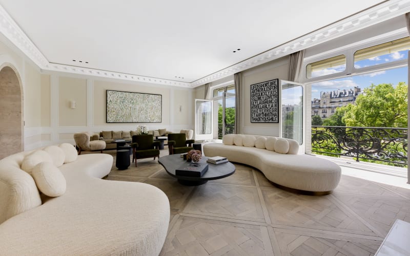 Avenue FOCH, Paris Production Peerspace