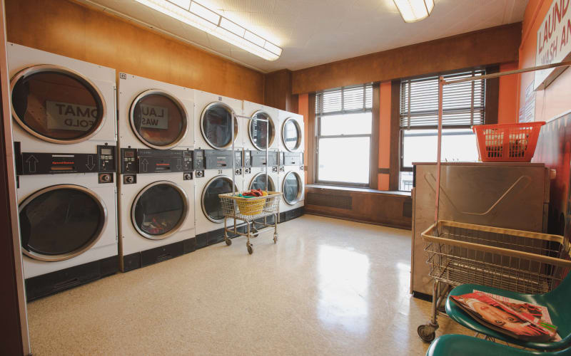 24 hrs Downtown DTLA Retro Laundromat, Los Angeles, CA Production