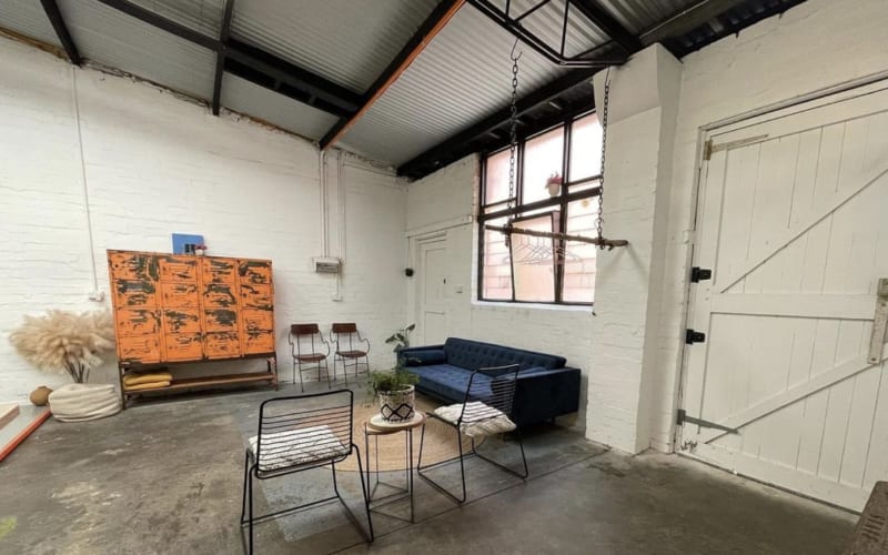 Versatile Studio with Character in Cheltenham, Cheltenham Production Peerspace