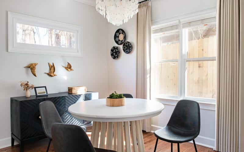 Rook’s Corner Newly Renovated Furnished Rental Townhome with Two Beds & Baths in Virginia