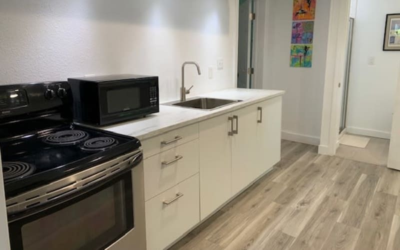 Stylish Studio Apartment in College Park, Orlando, FL Event Peerspace