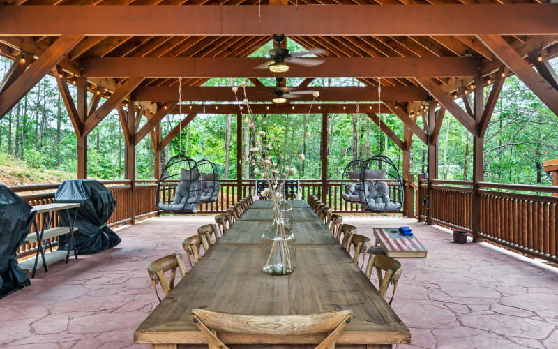 Ultimate Cabin Epic Game Room, 2 Hot Tubs, Private Pool, Pigeon