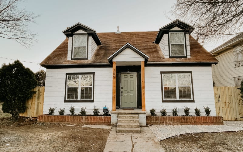 Amazing Indoor Light Private Hot Tub 5Minute Walk to Magnolia