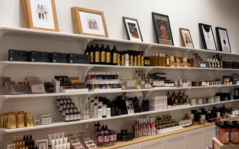 Beautiful Trendy Retail Store, Culver City, CA Production Peerspace