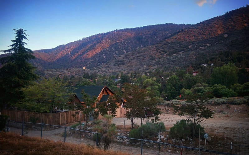 Rustic cottage in the heart of Frazier Park, Frazier Park, CA Production Peerspace