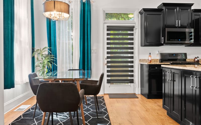 "Downtown Elegance Luxury Retreat with Parlor, Stylish Bar, and