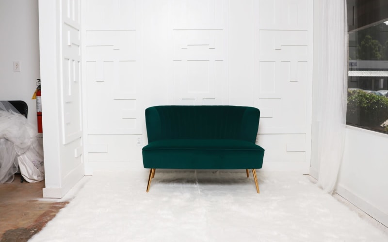 Contemporary White Elegant Wall, Snellville, GA Production Peerspace