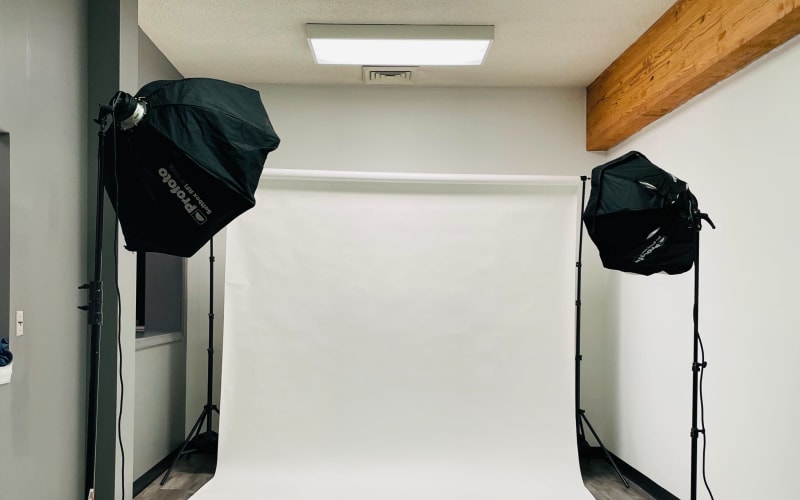 Second Floor Walkup Studio in Laurel Lakes Executive Park, Laurel, MD Production Peerspace