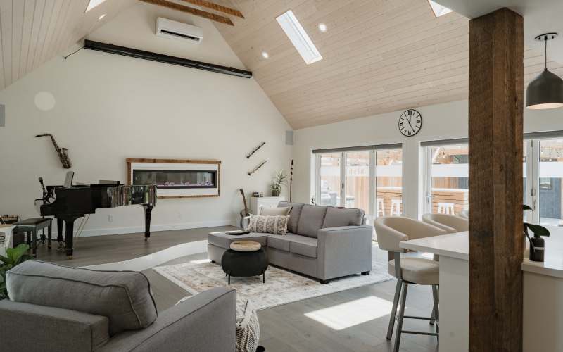 Industrial Loft/Office close to waterfront and downtown, Belleville OffSite Peerspace