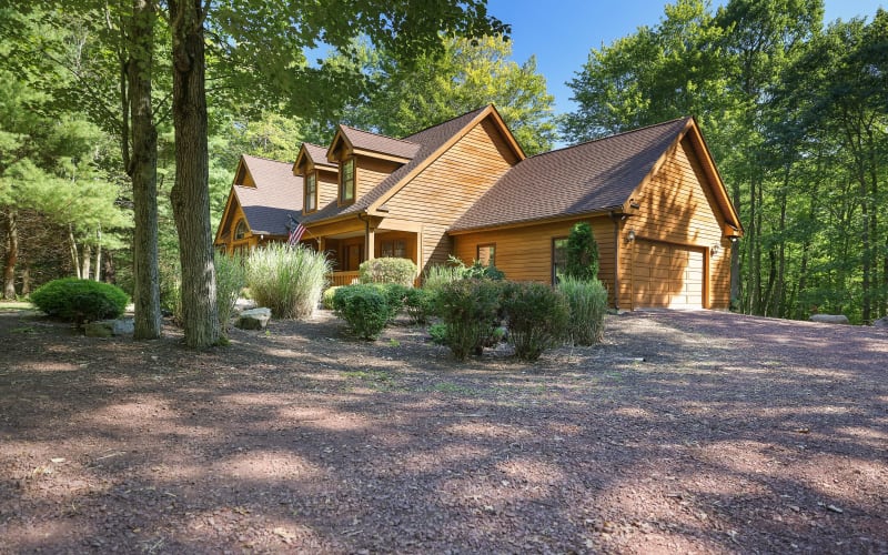 Contemporary Mountain Home, Lake Harmony, PA Event Peerspace