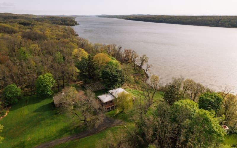 Malden Sur Hudson Majestic Estate on the Hudson, Saugerties, NY