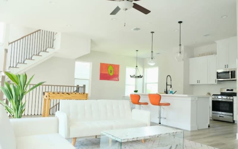 Sleek Downtown Houston Townhome with Skyline View and Natural Light