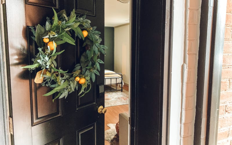 Stylish Blacksburg Downtown Studio Apartment, Blacksburg, VA