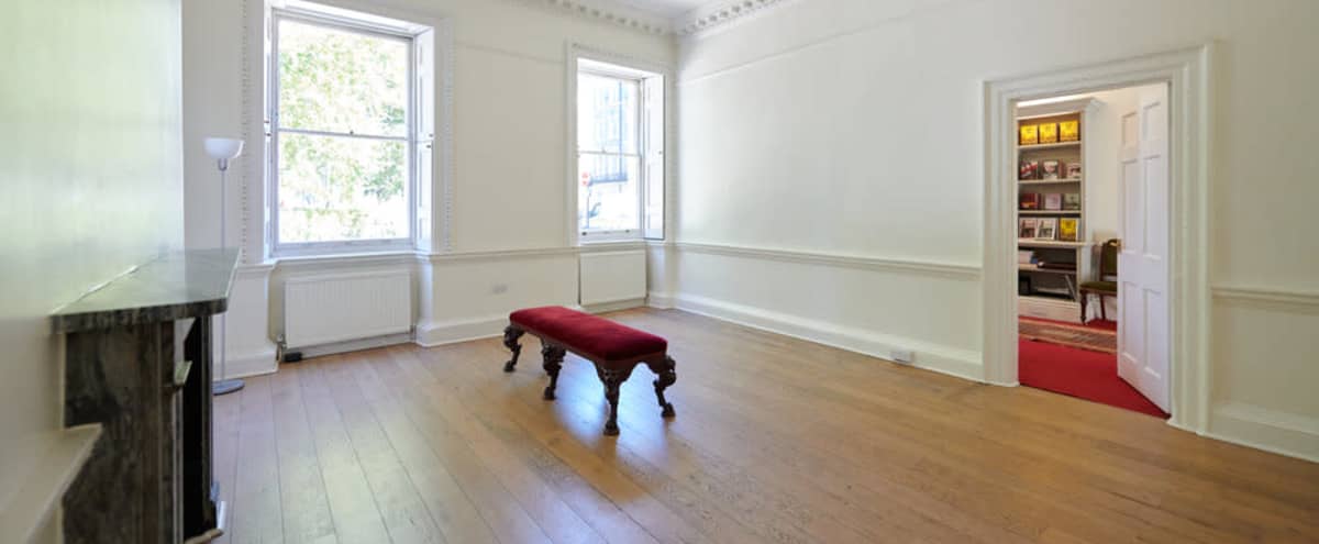 Drawing Room with Natural Light  with Optional Book Shop Hire in London Hero Image in Holborn, London, 