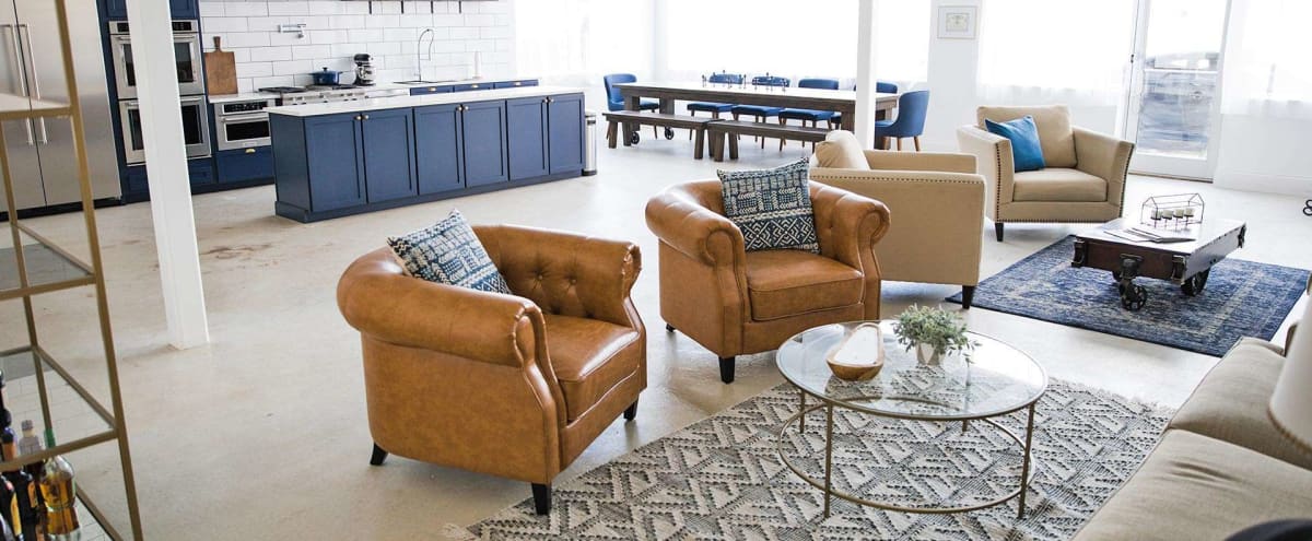 Industrial Farmhouse Entertaining Space Or Photo Shoot Space