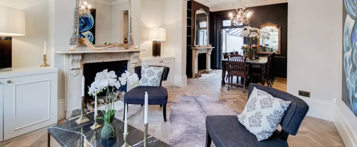 Exquisite natural lit townhouse with spacious garden in London Hero Image in Hammersmith, London, 