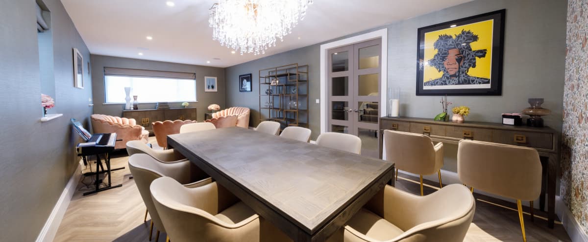 Luxury Home available for Meetings & Away Days | Multi Room Space in London Hero Image in undefined, London, 