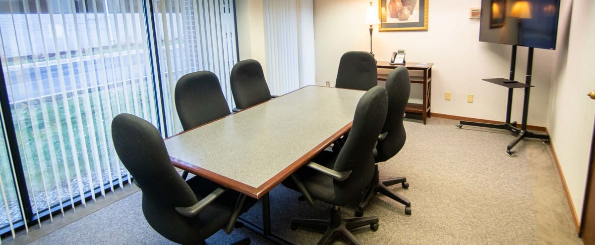 Private Meeting Room W Tv Large Window Southfield Southfield Mi Off Site Peerspace