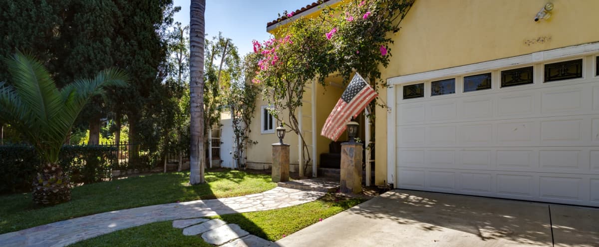 Studio City House With Pool And Cathedral Ceilings Studio City