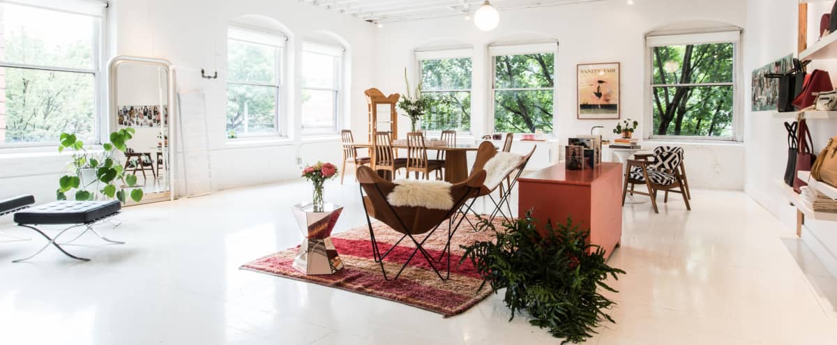 A creative daylight studio and gathering space. Perfect for lifestyle brands, photographers, stylists, creative agencies, influencers, and beauty professionals to create in. in Portland Hero Image in Downtown Portland, Portland, OR
