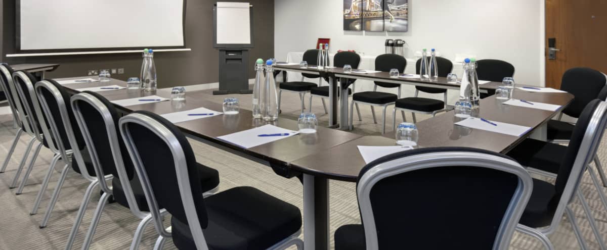 Equipped Meeting Room for up to 25 Attendees near Heathrow in Berkshire Hero Image in Slough, Berkshire, 