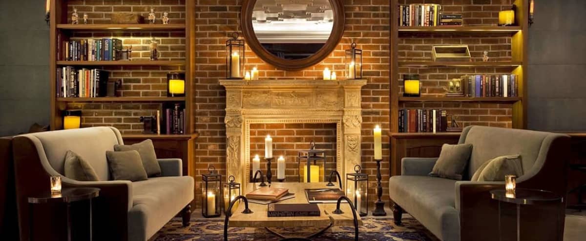 Upper Westside Library Room With Hotel Bar