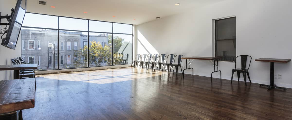 Wicker Park Loft Floor To Ceiling Front Windows Chicago Il
