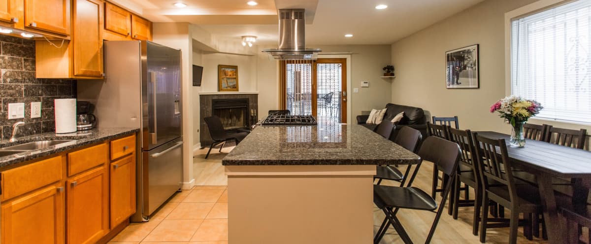 Amazing 3 Br With Granite Kitchen Fireplace And Patio Chicago