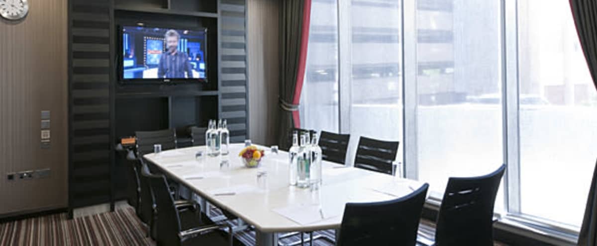 Light Filled 12 Person Meeting Room in Woking in Surrey Hero Image in undefined, Surrey, 