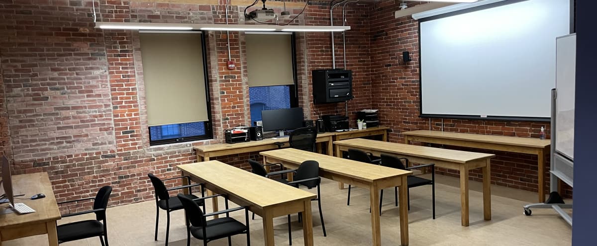36-Person Classroom with Projector & Kitchenette in Cambridge Hero Image in Cambridgeport, Cambridge, MA