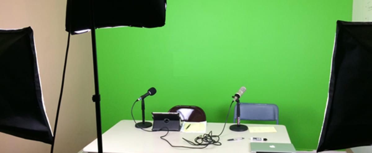 Green Screen Video/Podcast Studio in THE WOODLANDS Hero Image in undefined, THE WOODLANDS, TX