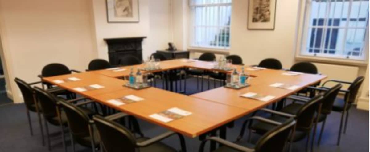 Medium Size Meeting Room In Central London - Cayley Room in London Hero Image in Holborn, London, 