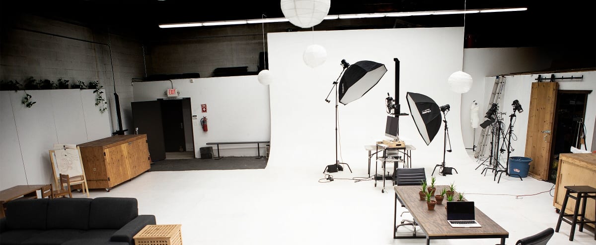 Professional Photo Studio and Creative Space (3000 sq. ft.) in Long Beach Hero Image in Zaferia, Long Beach, CA