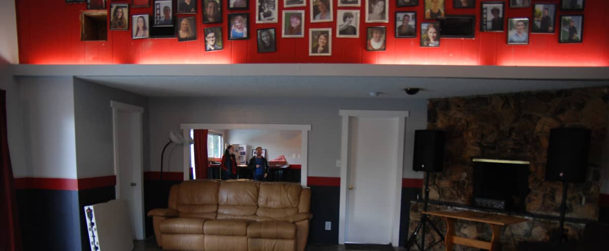 Fraternity Style College House Northridge Ca Production