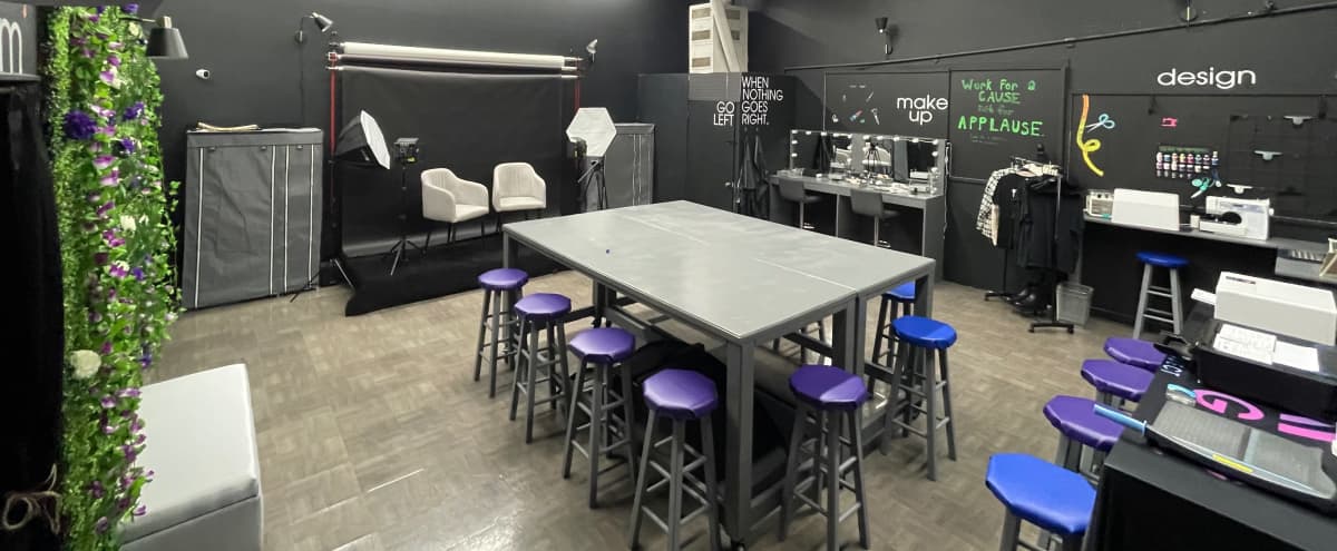 Creative Space for your next Small Meeting or Workshop Class in Houston Hero Image in Gulfton, Houston, TX