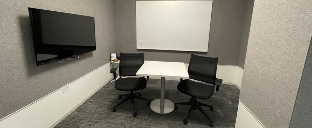2 Person Meeting Room in Chicago Hero Image in Chicago Loop, Chicago, IL
