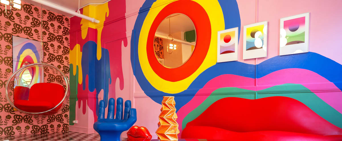 Colorful Downtown Retro Room With Pop Art Furniture Los Angeles Ca Production Peerspace